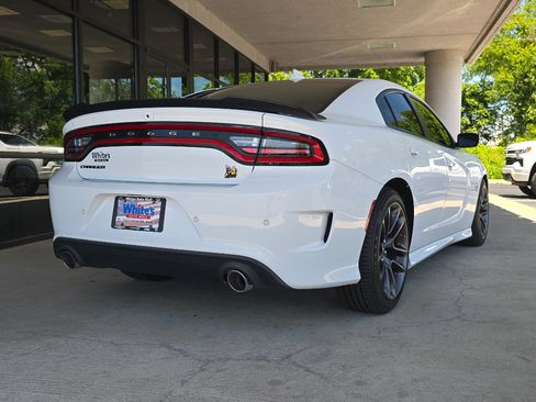 Used 2022 Dodge Charger Scat Pack w/ Driver Convenience Group RWD image 8