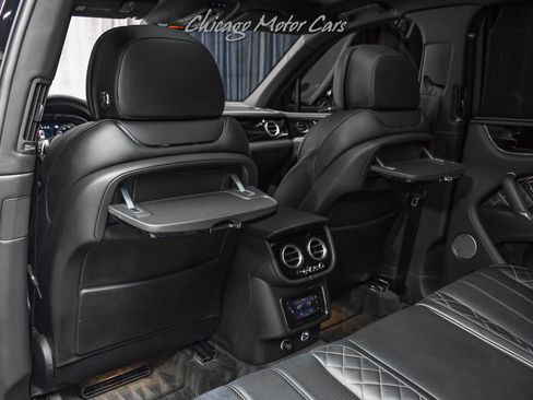 Used 2017 Bentley Bentayga AWD/4WD image 32