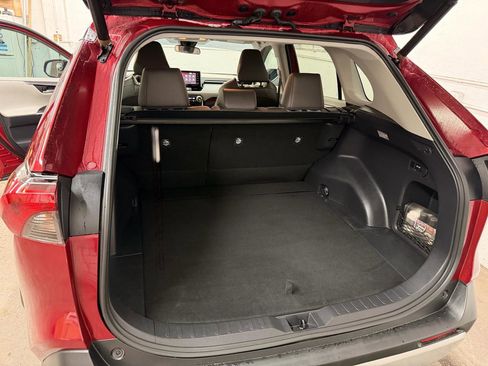 Used 2019 Toyota RAV4 Adventure AWD/4WD image 30