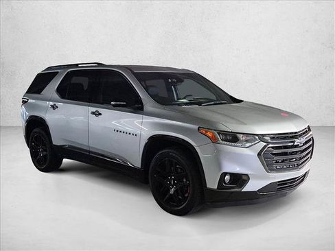 Used 2019 Chevrolet Traverse Premier w/ Redline Edition FWD image 3