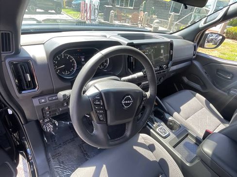 Certified 2026 Nissan Frontier SV w/ SV Convenience Package AWD/4WD image 10