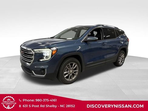 Used 2024 GMC Terrain SLT AWD/4WD image 1