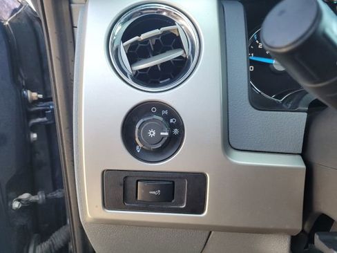 Used 2013 Ford F150 Lariat w/ Mid Equipment Group AWD/4WD image 18