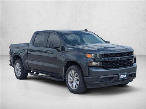 Used 2020 Chevrolet Silverado 1500 Custom w/ Custom Value Package RWD image 3