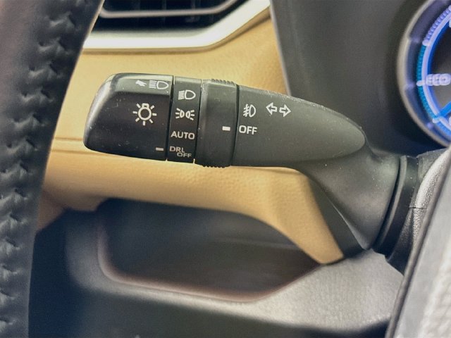 Used 2022 Toyota RAV4 Limited AWD/4WD image 15