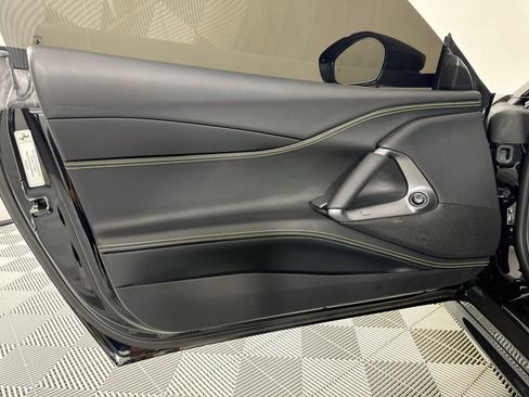 Used 2023 Ferrari 812 GTS RWD image 15