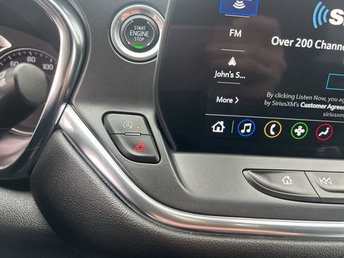 Used 2025 Chevrolet Blazer LT image 21