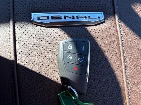 New 2026 GMC Sierra 2500 Denali w/ Denali Reserve Package AWD/4WD image 32