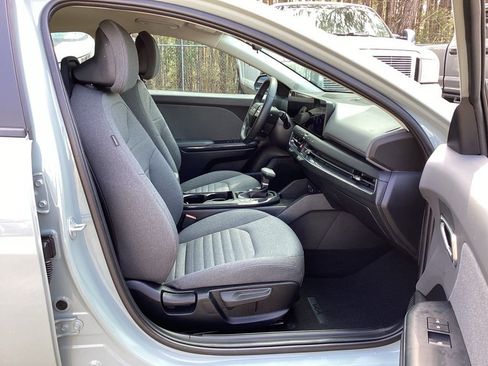 Used 2025 Kia K4 EX image 29