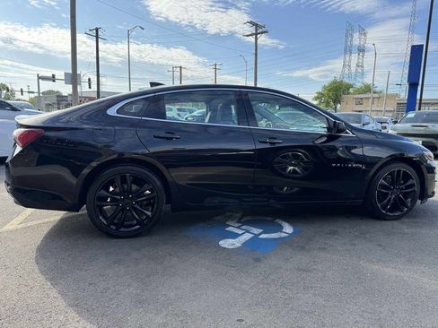 Used 2021 Chevrolet Malibu LT FWD image 4