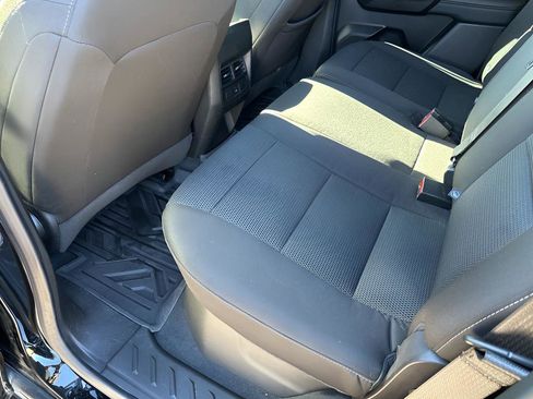 Used 2024 Chevrolet Colorado LT image 19