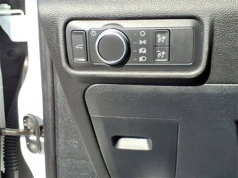 Used 2020 Ford Explorer XLT image 23