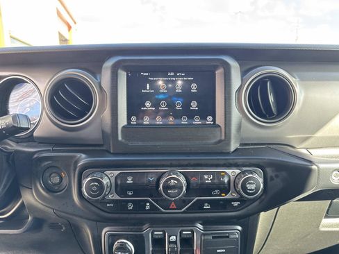 Used 2023 Jeep Wrangler Sport image 24