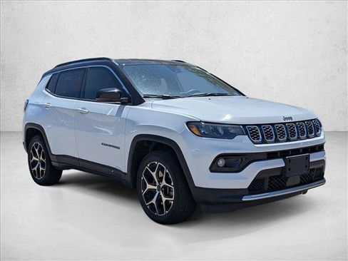 Used 2025 Jeep Compass Limited AWD/4WD image 3