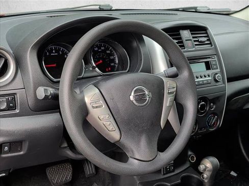 Used 2018 Nissan Versa SV FWD image 10
