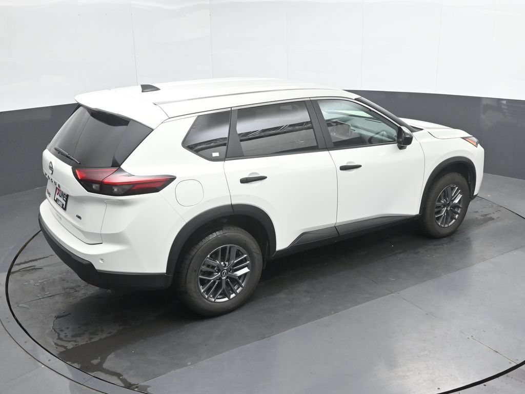 Used 2024 Nissan Rogue S AWD/4WD image 33