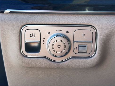 Used 2020 Mercedes-Benz GLE 350 4MATIC image 35