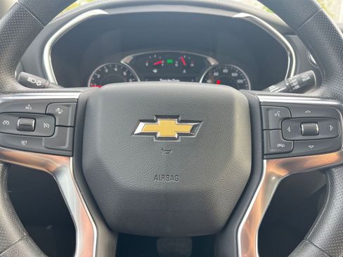 Used 2025 Chevrolet Blazer LT FWD image 30