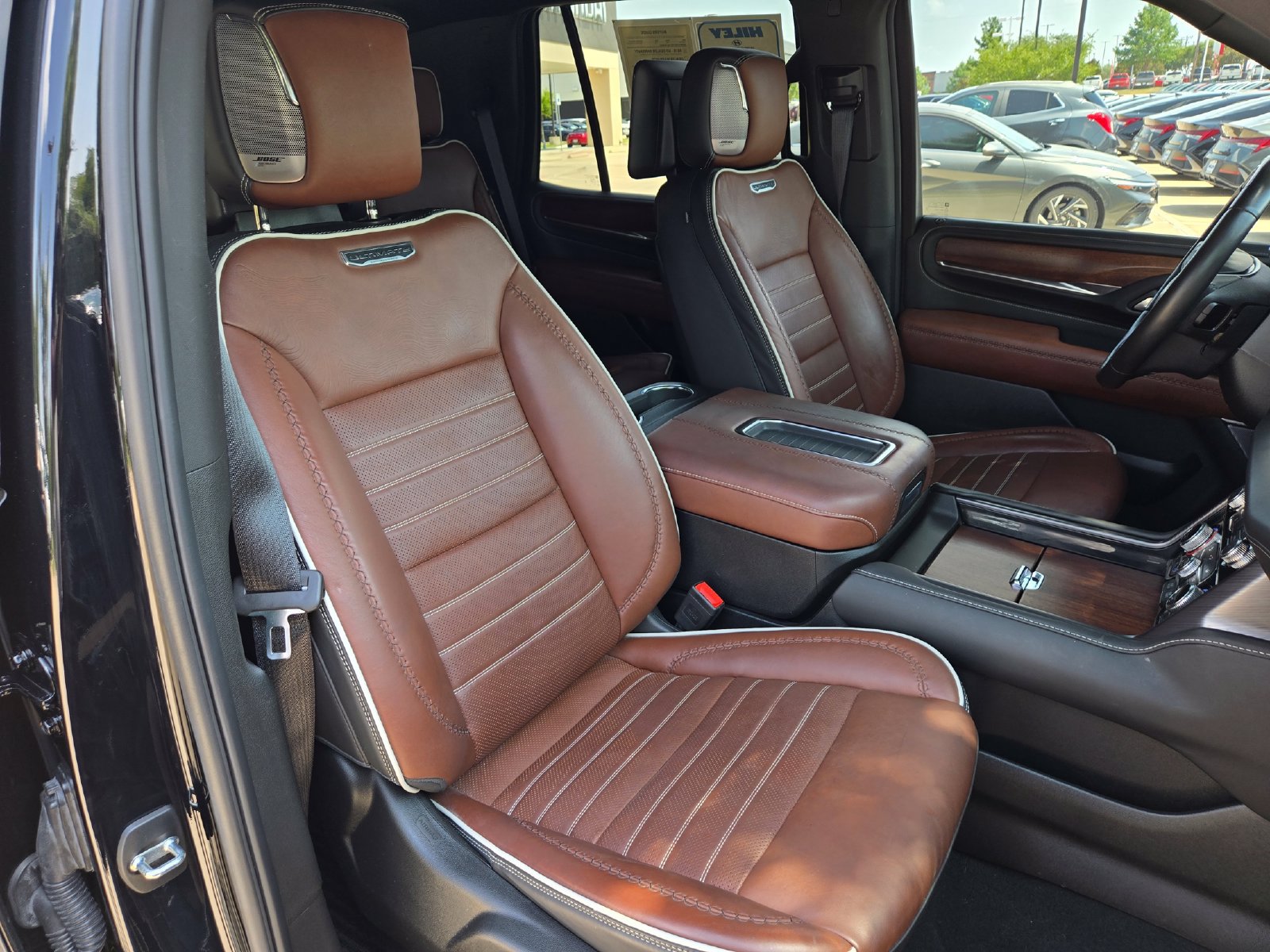 Used 2024 GMC Yukon Denali Ultimate AWD/4WD image 26