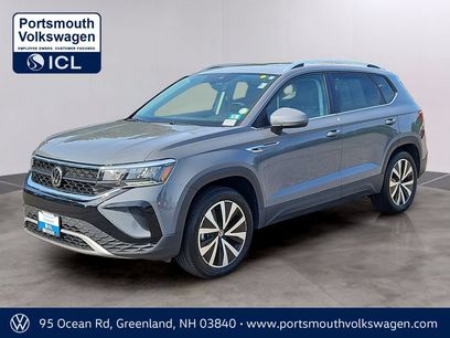 Used 2023 Volkswagen Taos SE w/ Panoramic Sunroof Package
