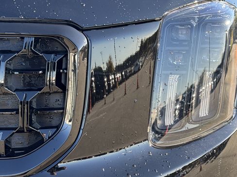 Used 2025 Kia Telluride SX Prestige X-Line image 6