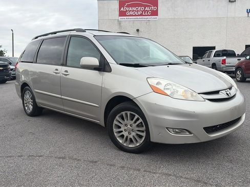Used 2007 Toyota Sienna XLE Limited image 13