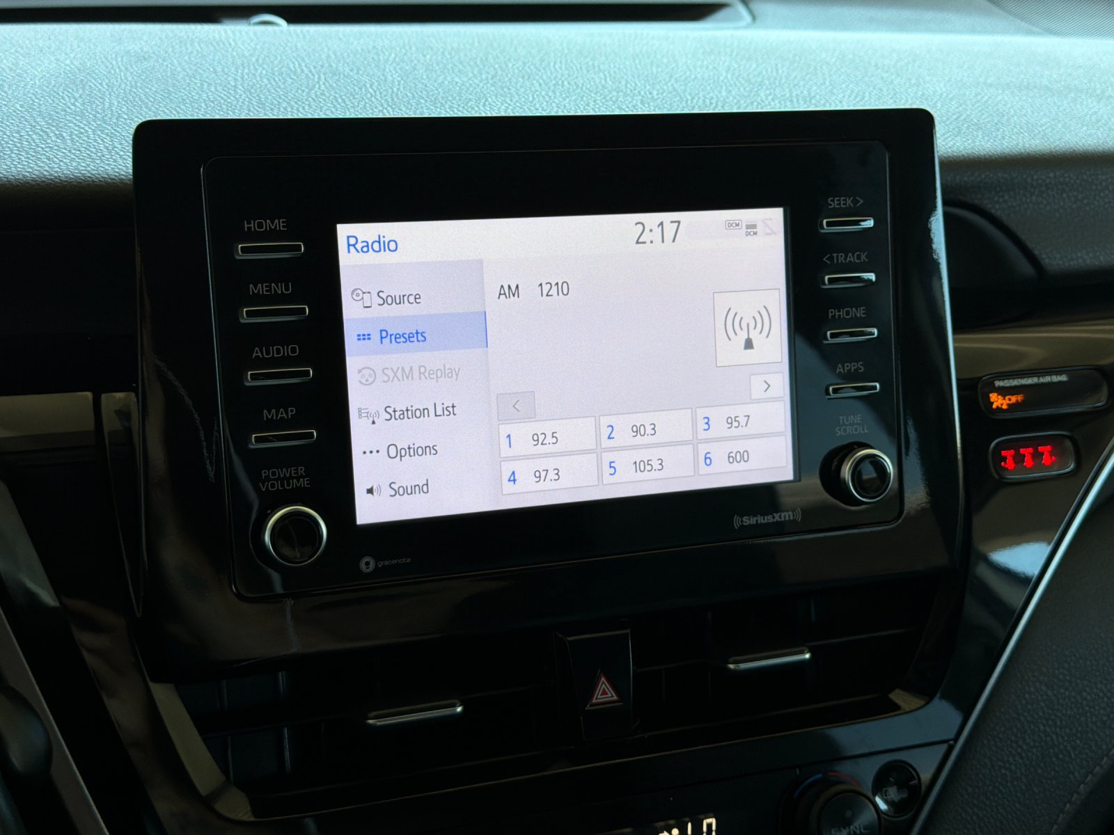 Used 2024 Toyota Camry SE FWD image 15