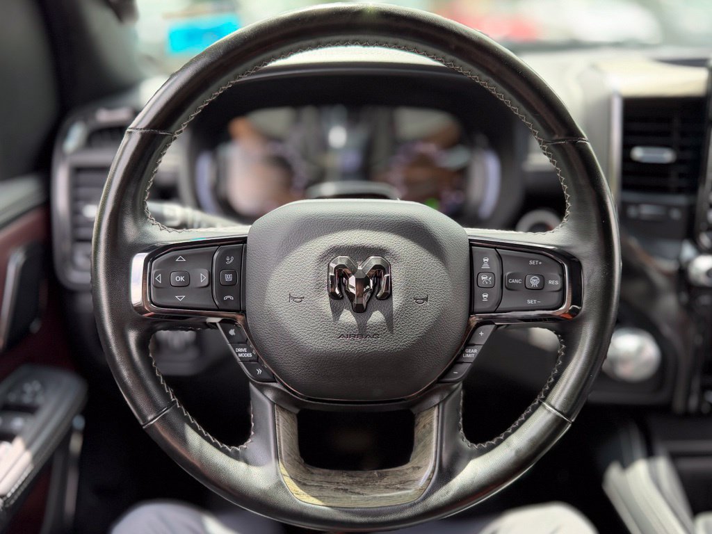 Used 2025 RAM 1500 Limited AWD/4WD image 9