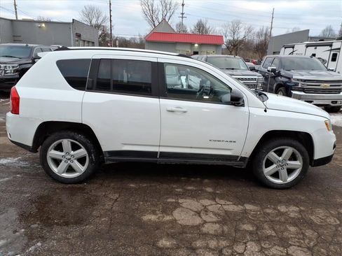 Used 2011 Jeep Compass Limited image 3