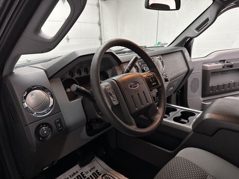 Used 2011 Ford F250 XLT w/ XLT Premium Pkg AWD/4WD image 16