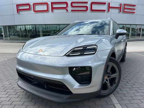 Used 2026 Porsche Macan Electric RWD image 1