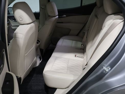 Used 2023 Buick Envision Avenir image 18