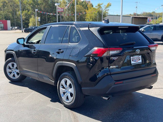 Used 2025 Toyota RAV4 LE AWD/4WD image 3