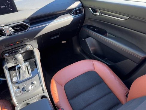 Used 2025 MAZDA CX-5 Carbon Edition image 16