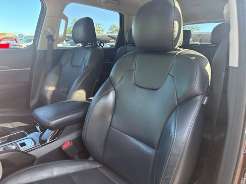 Used 2020 Kia Telluride LX AWD/4WD image 9