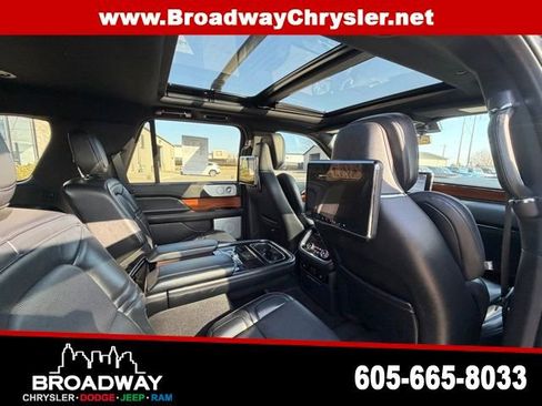 Used 2019 Lincoln Navigator Reserve w/ Cargo Package image 11