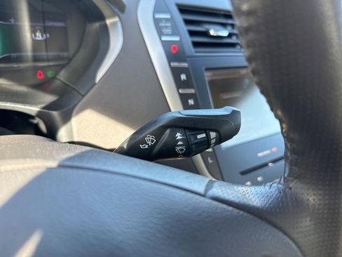 Used 2013 Lincoln MKZ Hybrid image 26