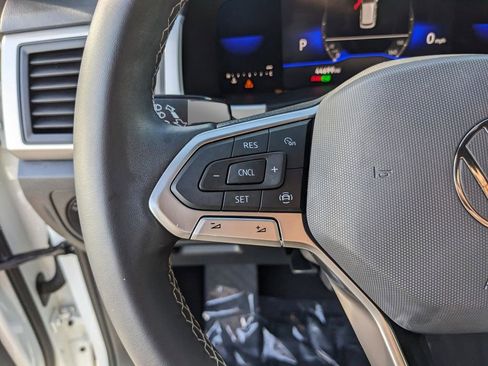 Certified 2022 Volkswagen Atlas Cross Sport SE FWD image 27