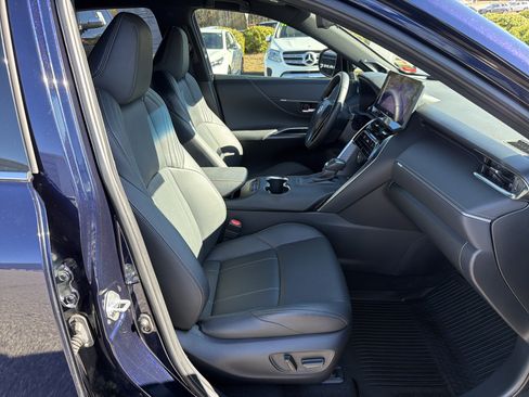 Certified 2023 Toyota Venza Limited image 26