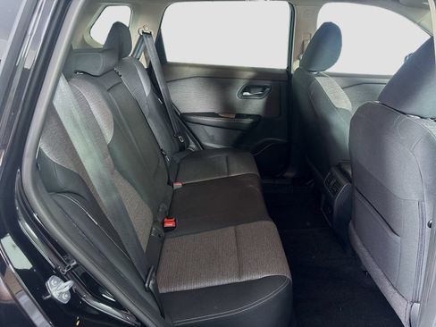 Used 2023 Nissan Rogue SV AWD/4WD image 25