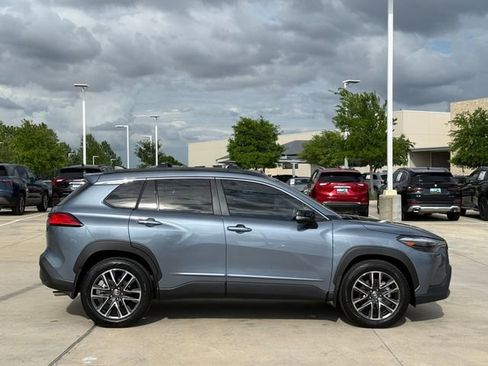 Used 2026 Toyota Corolla Cross XLE w/ Convenience Package image 5