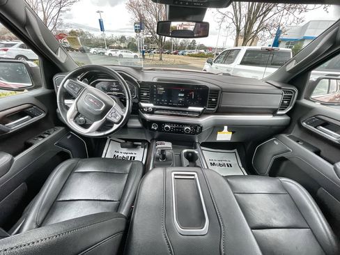 Used 2022 GMC Sierra 1500 SLT w/ SLT Convenience Package image 20