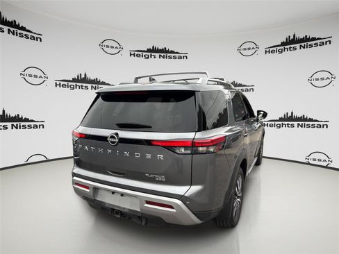 Used 2022 Nissan Pathfinder Platinum w/ Cargo Package AWD/4WD image 5