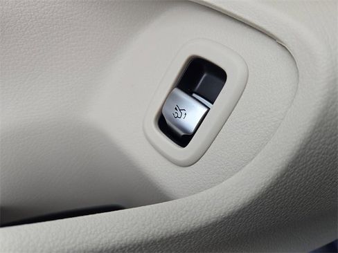 New 2026 Mercedes-Benz CLE 300 4MATIC Cabriolet image 18