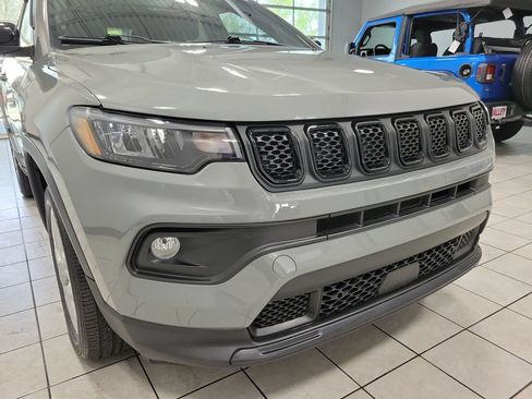 Certified 2023 Jeep Compass Latitude AWD/4WD image 25