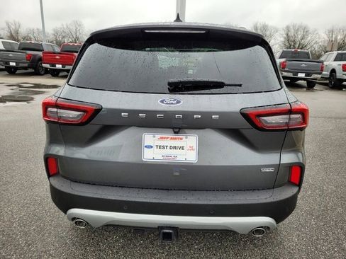 New 2025 Ford Escape SE w/ Class II Trailer Tow Package FWD image 43