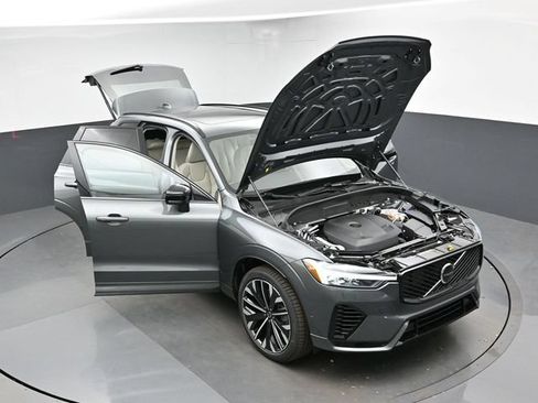 New 2026 Volvo XC60 T8 Ultra w/ Protection Package Premier AWD/4WD image 52