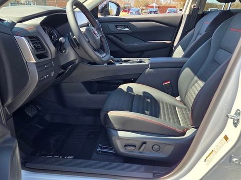 New 2026 Nissan Rogue SV image 5