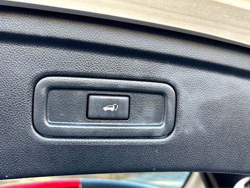 Used 2016 INFINITI QX70 RWD 4dr image 18