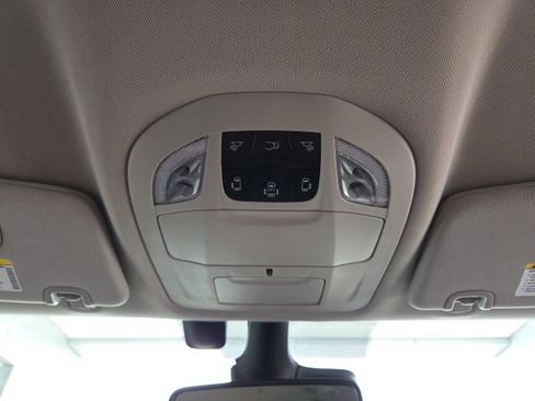 Used 2022 Chrysler Pacifica Touring-L image 57